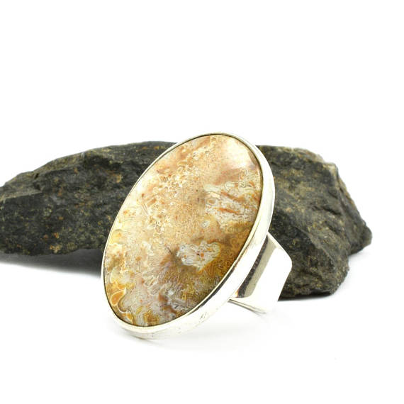 Silver lace agate ring