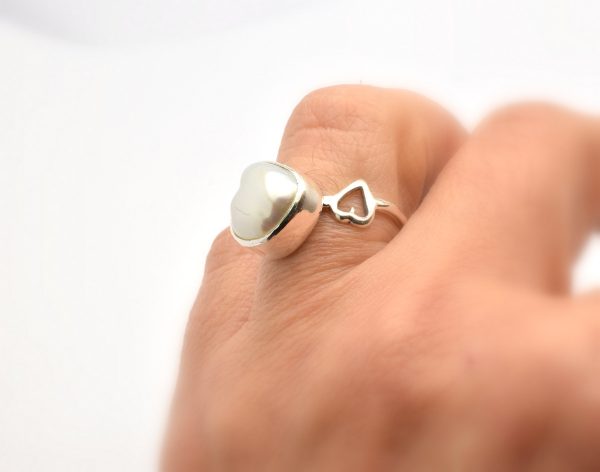 Pearl ring in sterling silver