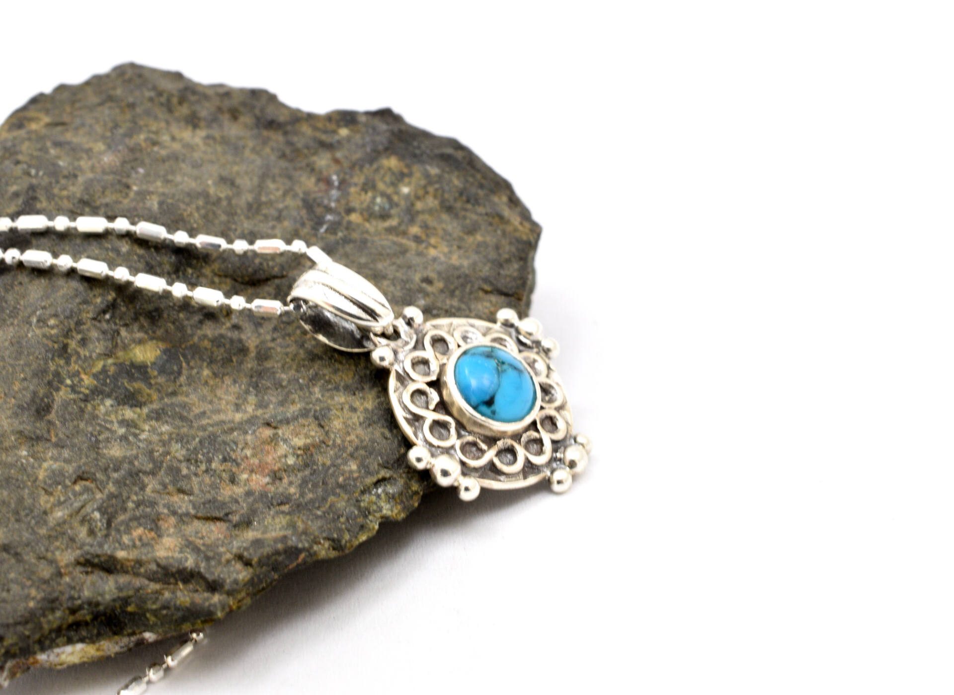 Sterling silver turquoise pendant retro necklace