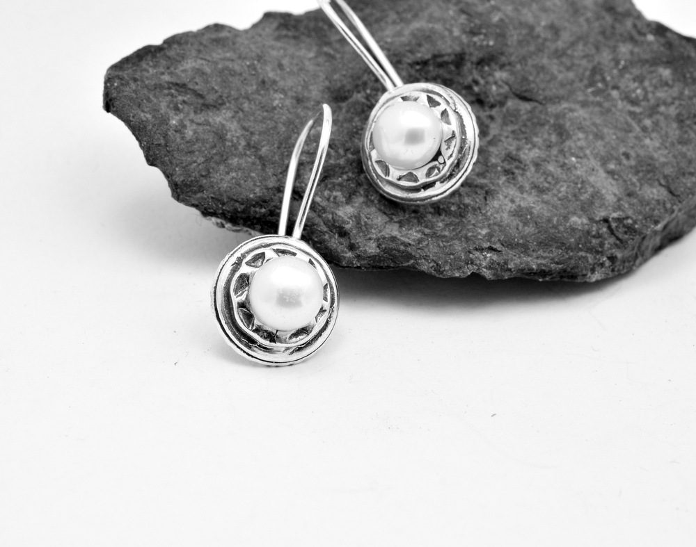 sterling silver dangle pearl earrings