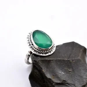 Δαχτυλίδι με πρασινη πέτρα  σε ασήμι 925