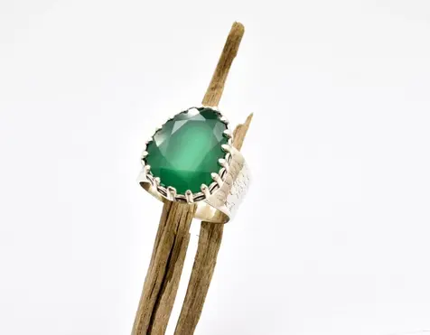 Statement green onyx ring from sterling silver Ασημένιο δαχτυλίδι με πράσινη πέτρα