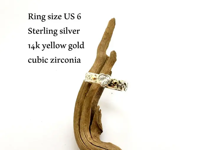 Sturdy ring handmade from sterling silver with cubic zirconia heart and 14k gold accents Δαχτυλίδι με καρδούλα ζιργκόν