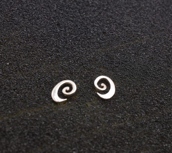 Elegant small spiral stud earrings